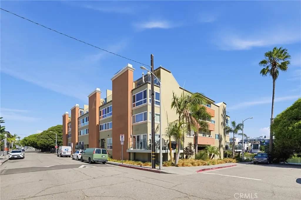 6400 Pacific Avenue 308, Playa Del Rey, CA — listing photo 1