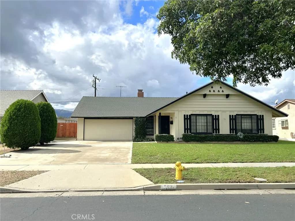 352 Gilmore Dr, Corona, CA — listing photo 1