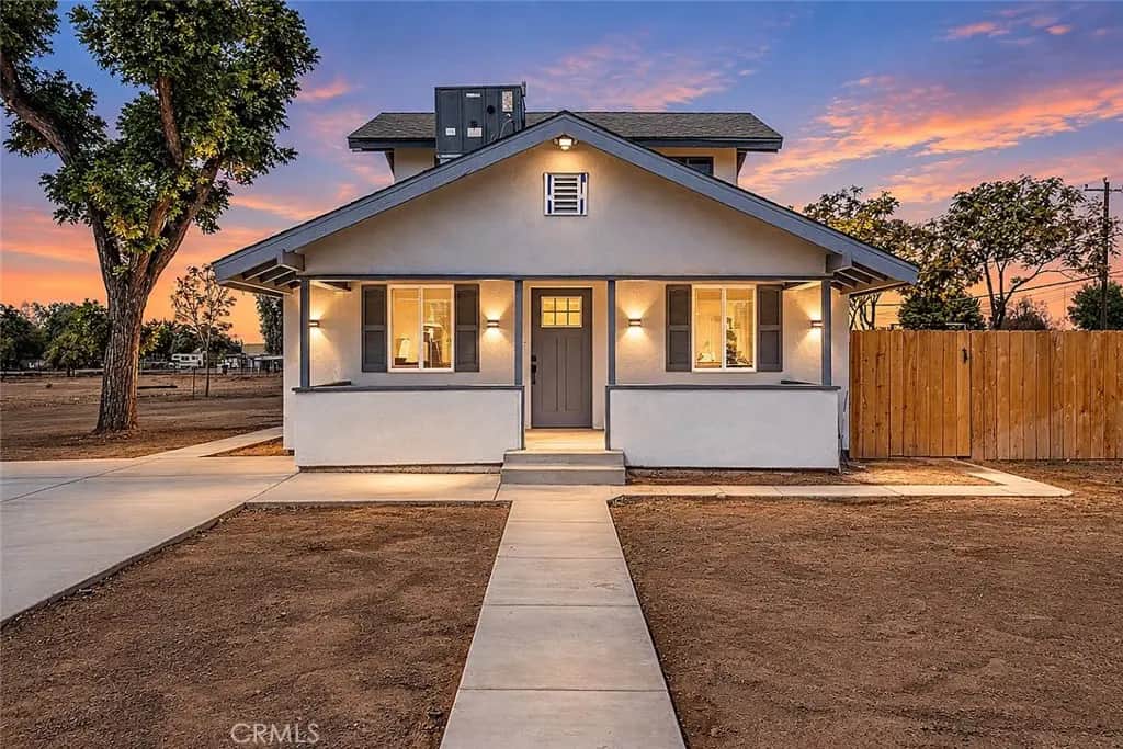 1700 Lotus, Bakersfield, CA — listing photo 1