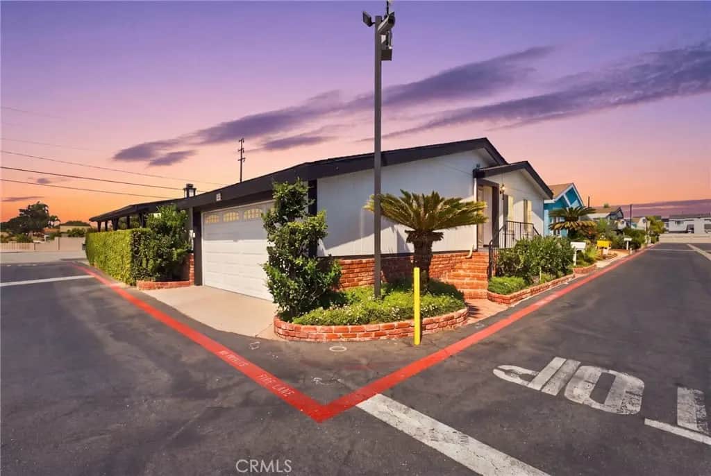 3050 W Ball 200, Anaheim, CA — listing photo 1