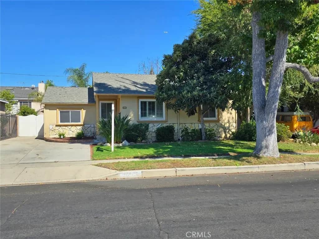 17907 Emelita Street, Encino, CA — listing photo 1