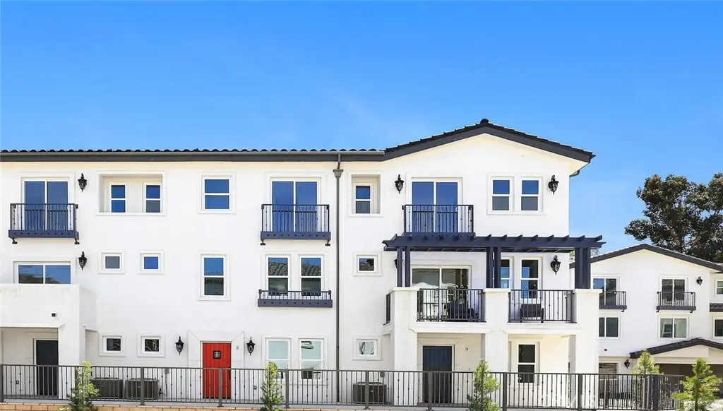 19 Turnberry Lane, Pomona, CA — listing photo 1