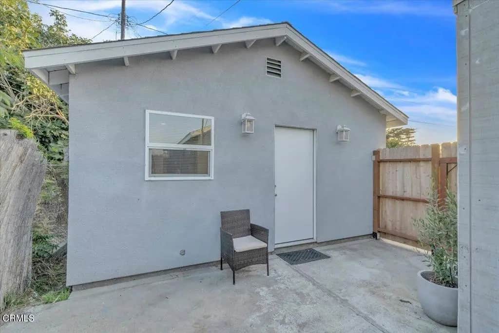 1420 W 69th Street, Los Angeles, CA — listing photo 1