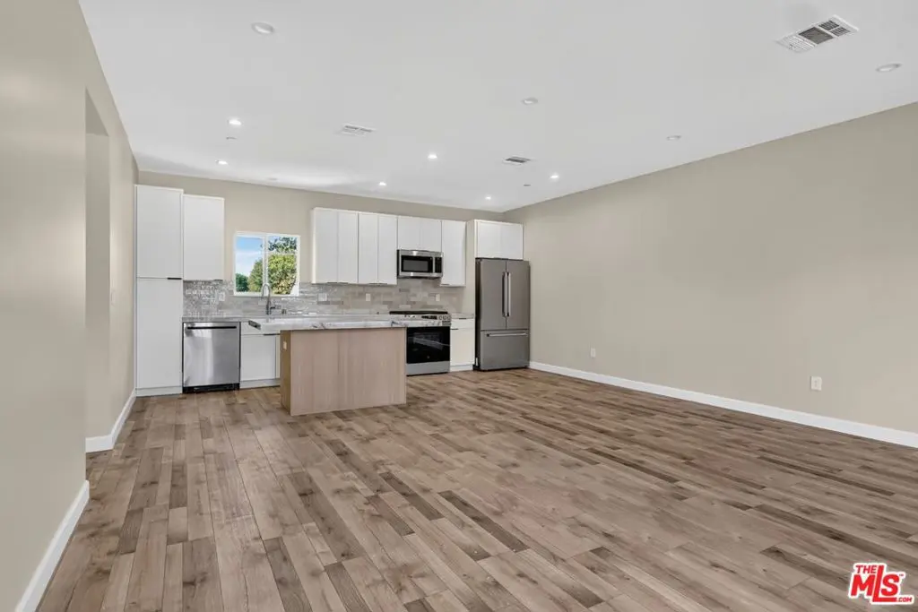 7409 1/2 Densmore Avenue, Van Nuys, CA — listing photo 1