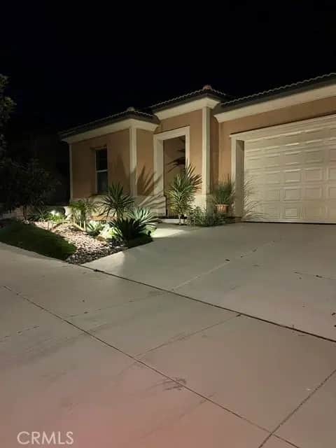 11877 Wandering Way, Corona, CA — listing photo 1