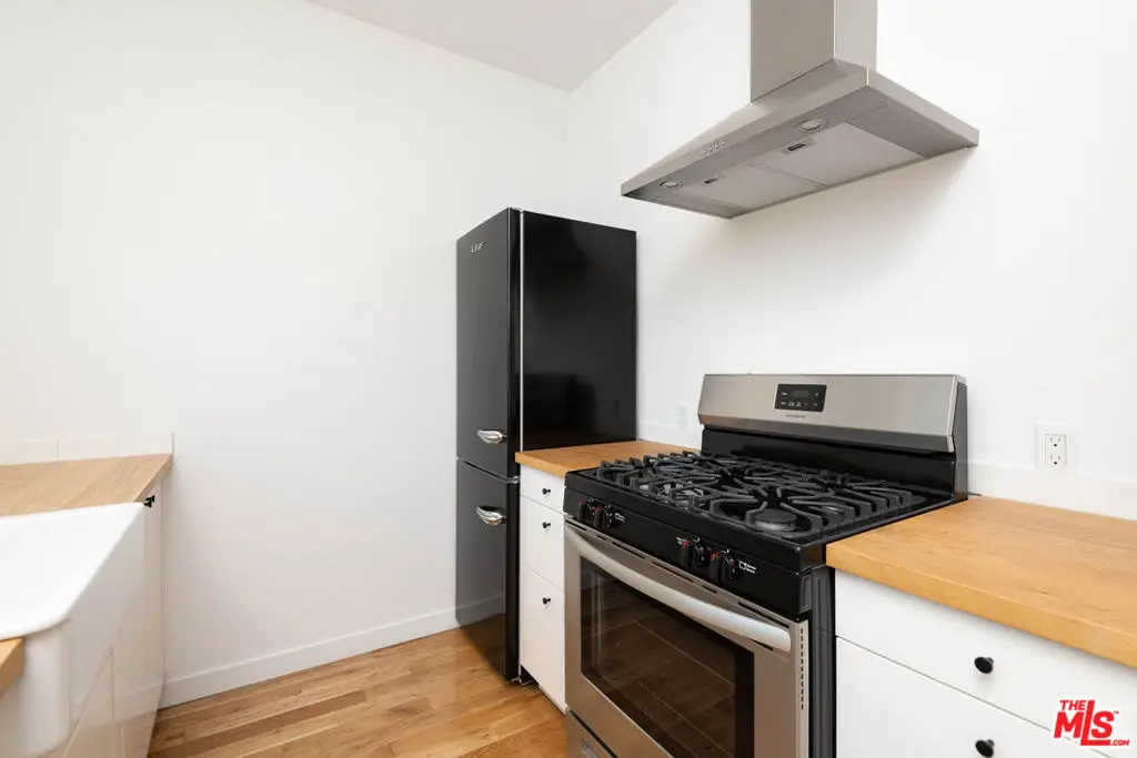 3700 W Sunset Boulevard, Los Angeles, CA — listing photo 1