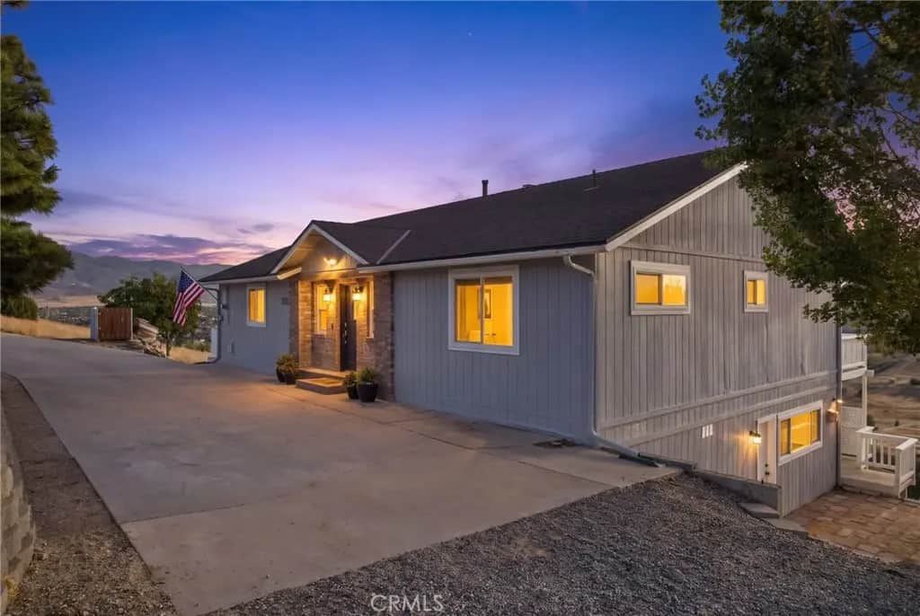 19805 Dovetail Court, Tehachapi, CA — listing photo 1
