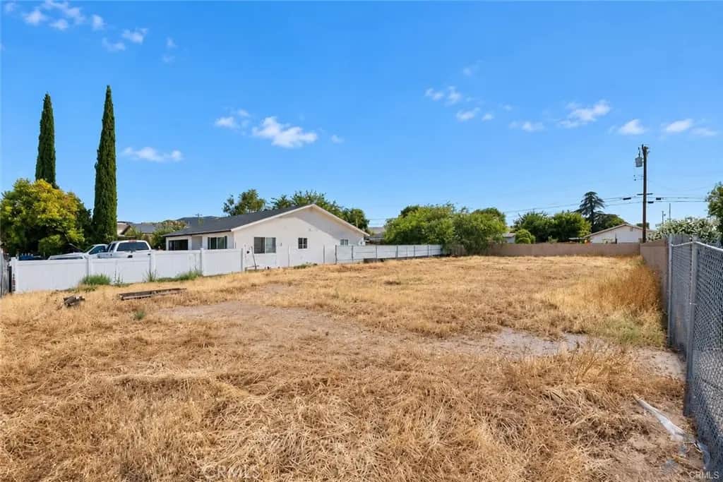 38545 4th Street, Palmdale, CA — listing photo 1