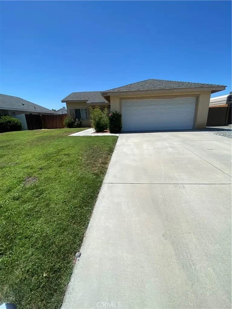 42963 Berkley, Hemet, CA — listing photo 1