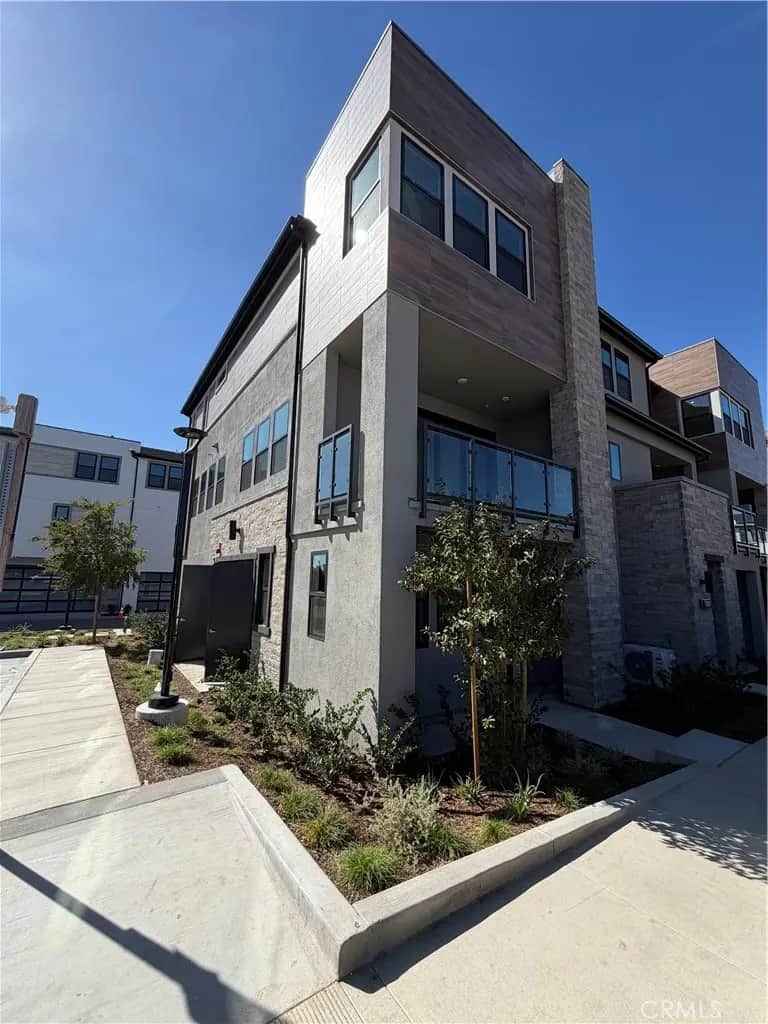 128 Jack, Irvine, CA — listing photo 1