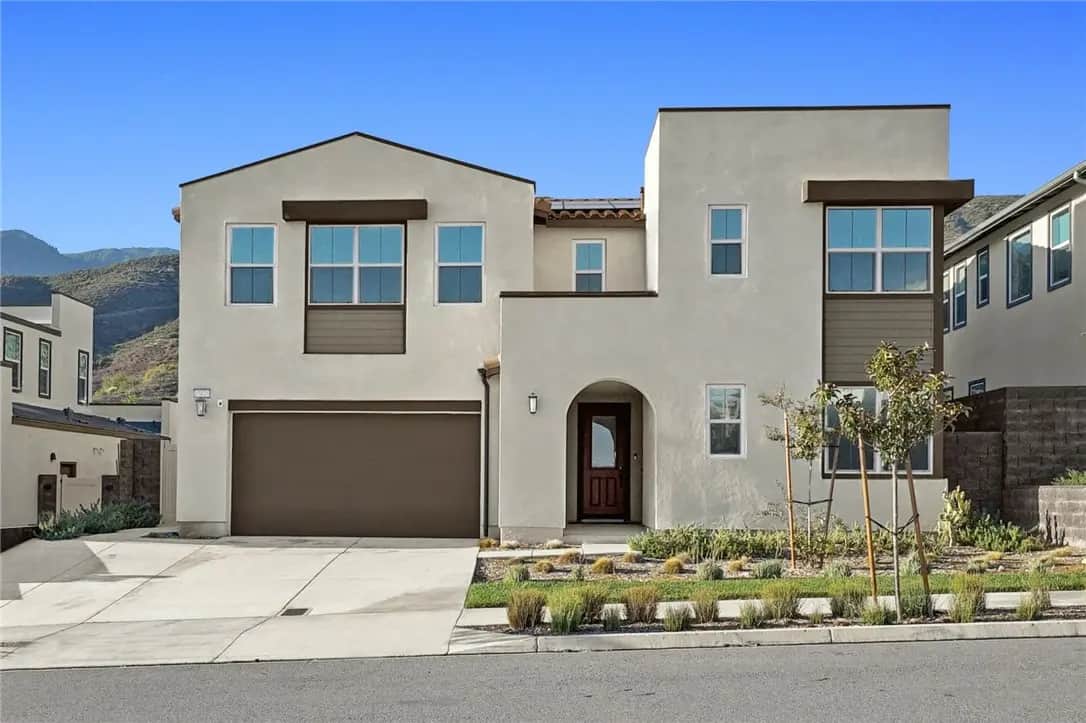 15626 Caterpillar Drive, Fontana, CA — listing photo 1