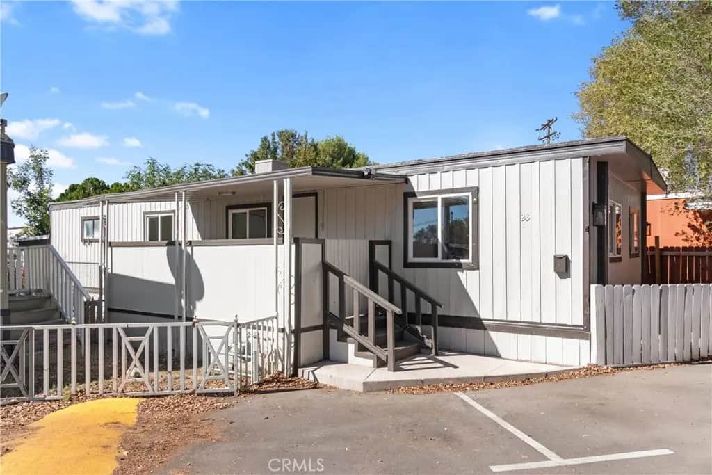 2515 E I Avenue W23, Lancaster, CA — listing photo 1