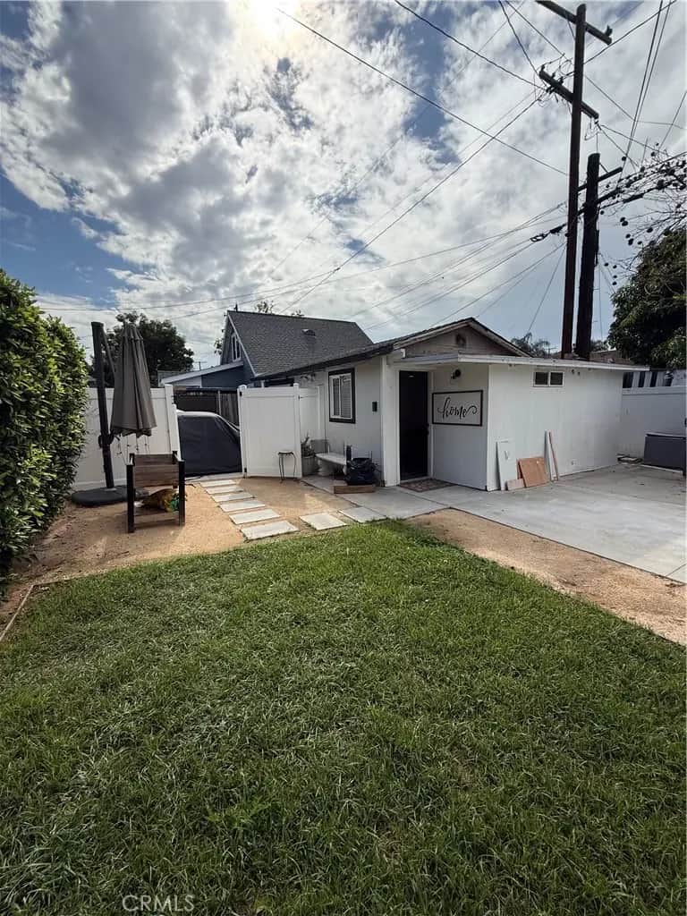 618 S Sycamore Street, Santa Ana, CA — listing photo 1
