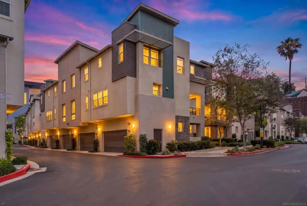 2126 Celestial Way 4, Chula Vista, CA — listing photo 1