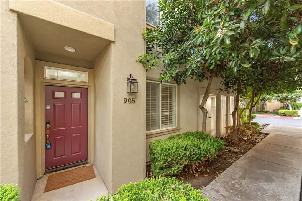 905 Somerville, Irvine, CA — listing photo 1