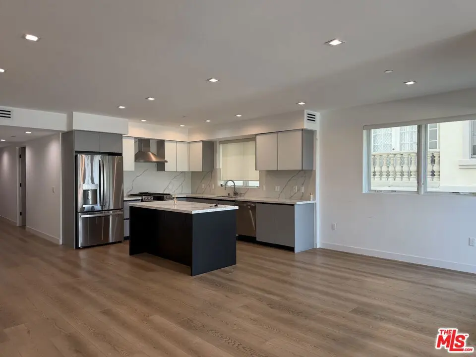 9842 Vidor Drive 201, Los Angeles, CA — listing photo 1