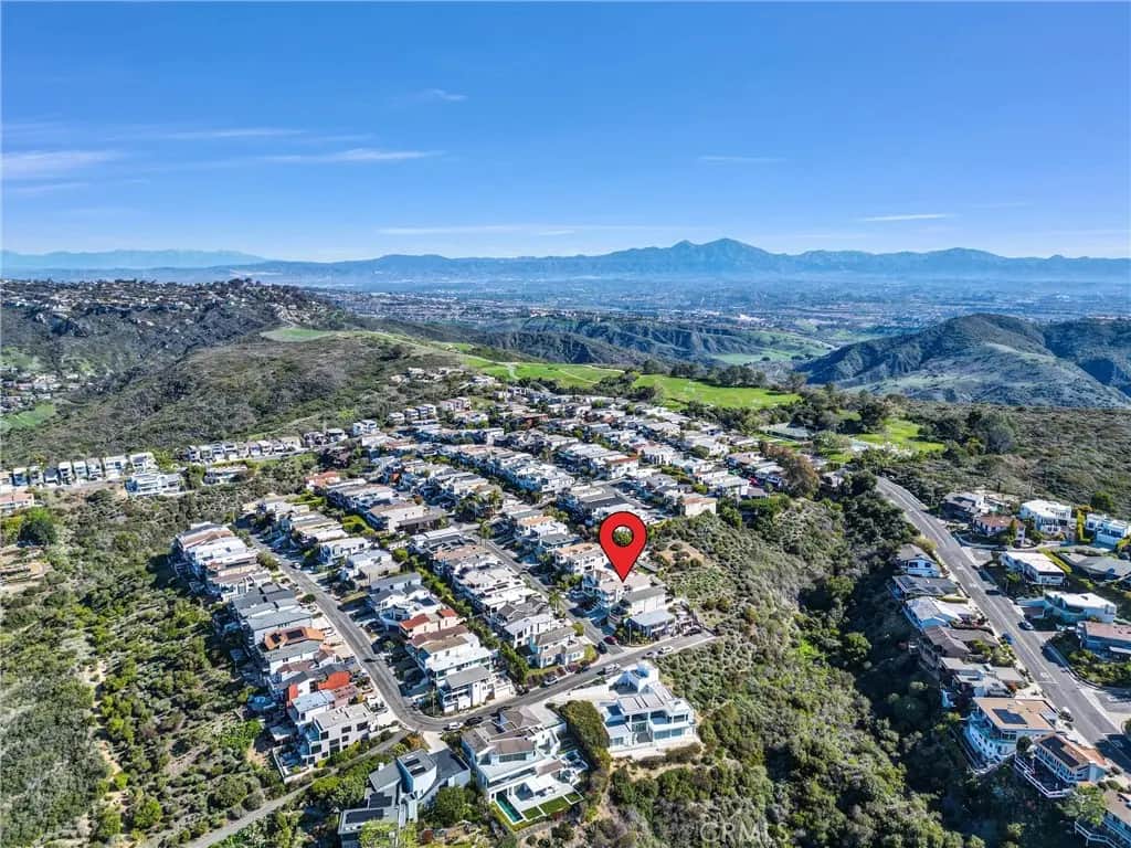 820 Acapulco Street, Laguna Beach, CA — listing photo 1