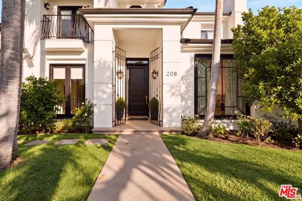 208 N Oakhurst Drive, Beverly Hills, CA — listing photo 1