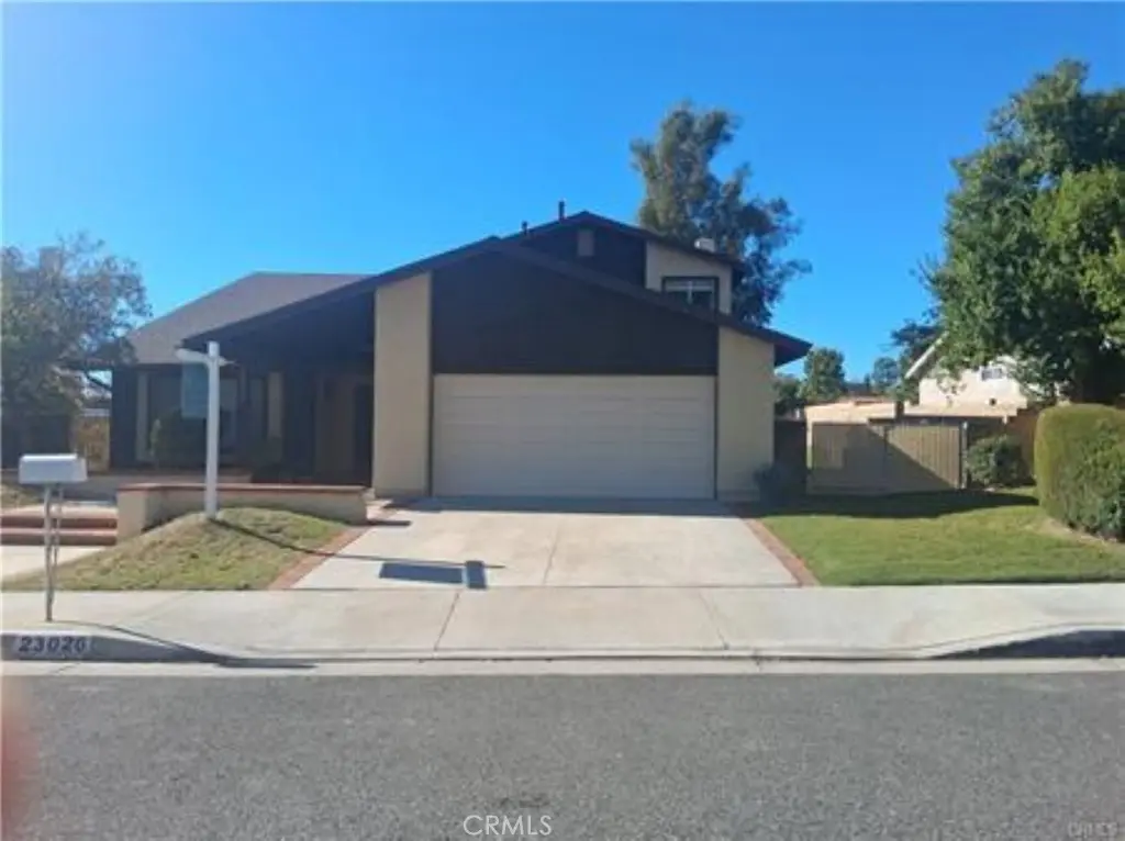 23026 W Cuervo, Valencia, CA — listing photo 1