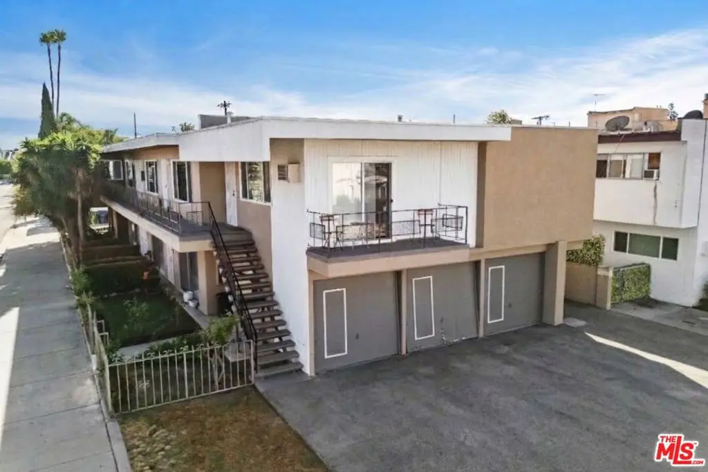 3102 S Canfield Avenue, Los Angeles, CA — listing photo 1