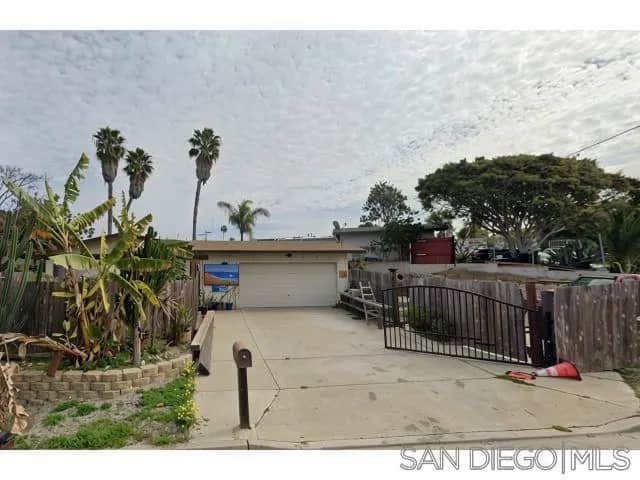 1355 Loch Lomond Drive, Cardiff By The Sea, CA — listing photo 1