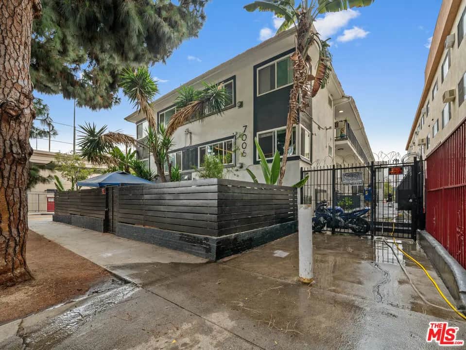 7006 Lanewood Avenue, Los Angeles, CA — listing photo 1