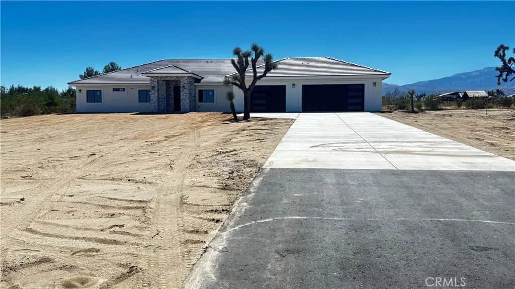 4375 Duncan Rd, Phelan, CA — listing photo 1