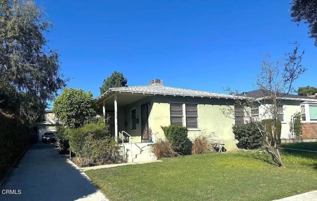 1371 N Grand Oaks Avenue, Pasadena, CA — listing photo 1