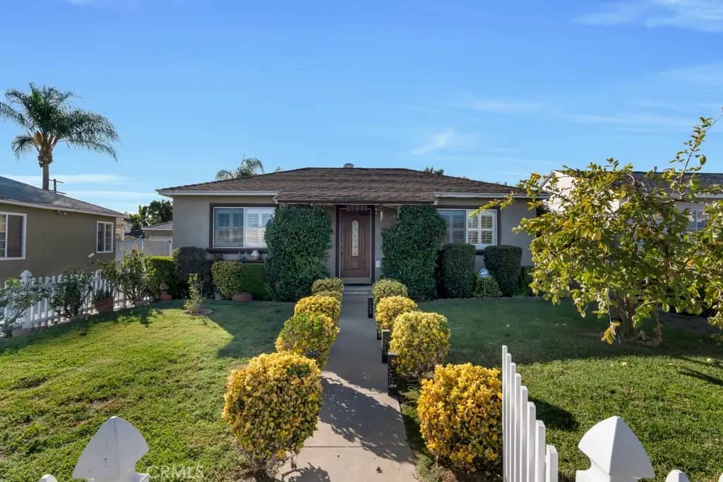 6221 Willowcrest, North Hollywood, CA — listing photo 1