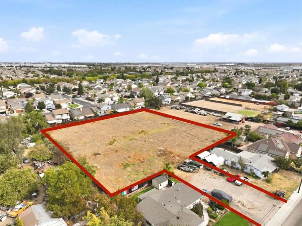 231 Warren Avenue, Lathrop, CA — listing photo 1