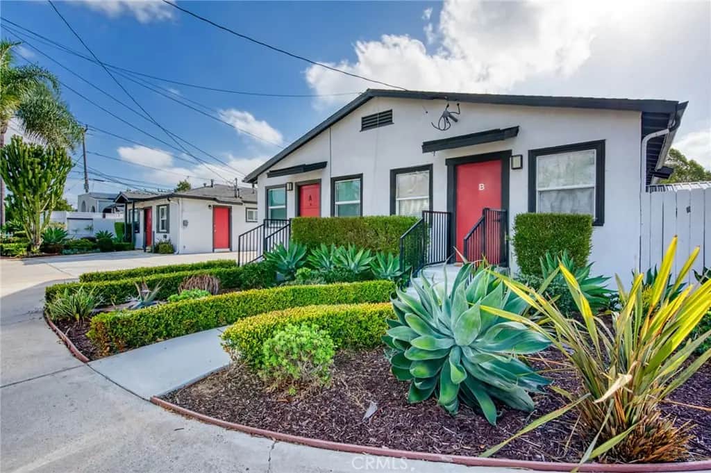 1550 Orange Avenue, Costa Mesa, CA — listing photo 1