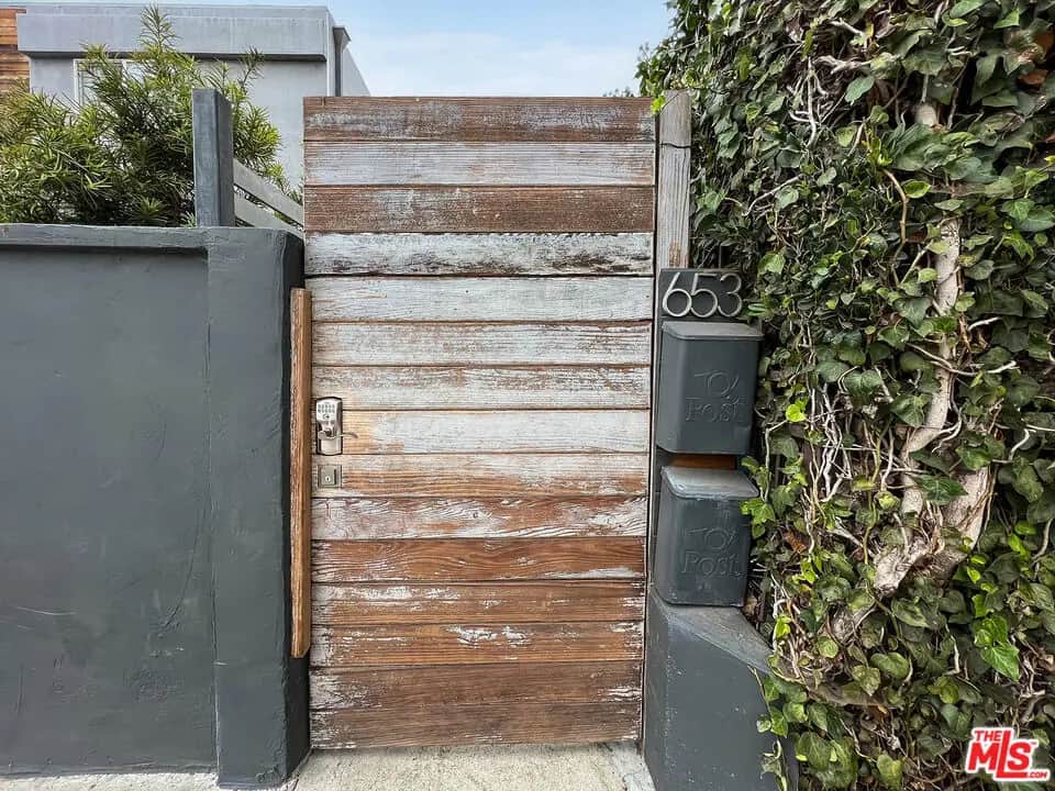 653 SUNSET Avenue B, Venice, CA — listing photo 1
