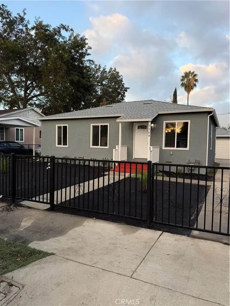 1109 S Tamarind Avenue, Compton, CA — listing photo 1