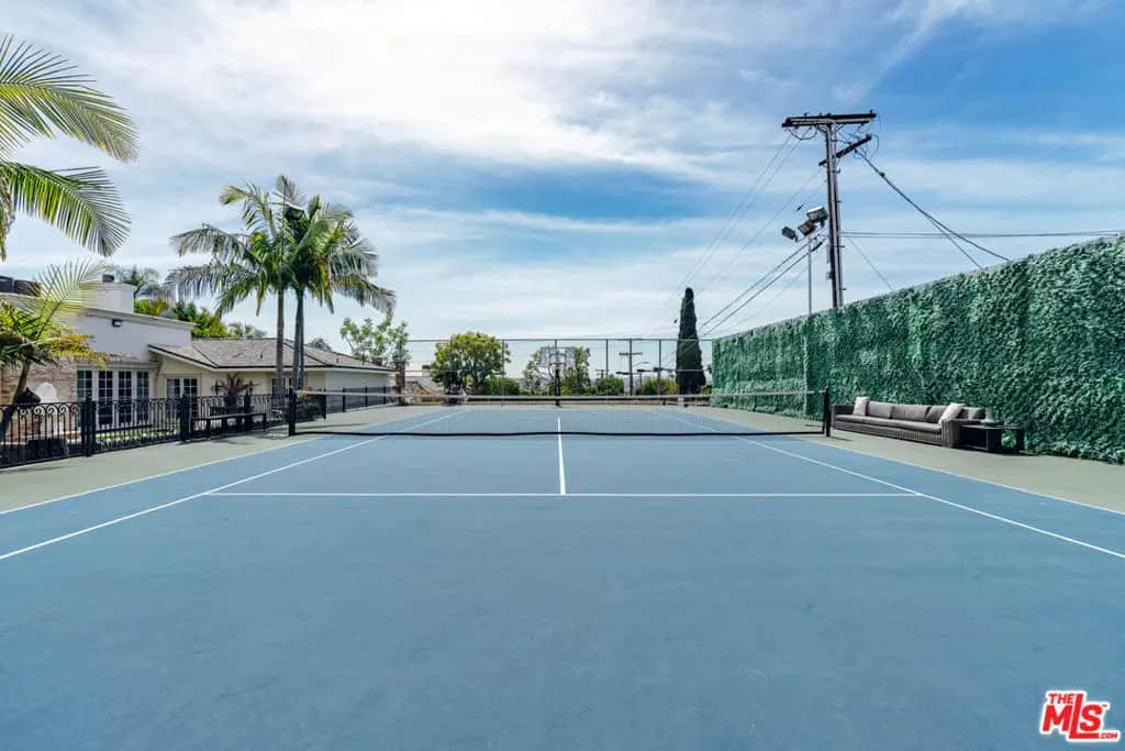 727 N Alta Drive, Beverly Hills, CA — listing photo 1