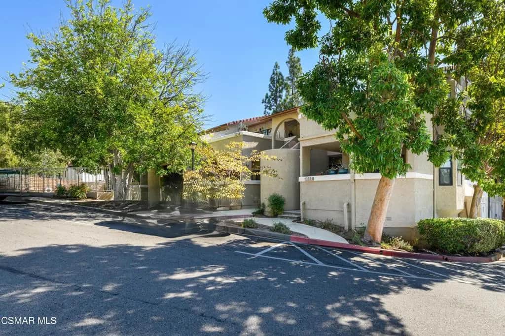 1615 Charterwood Court, Thousand Oaks, CA — listing photo 1
