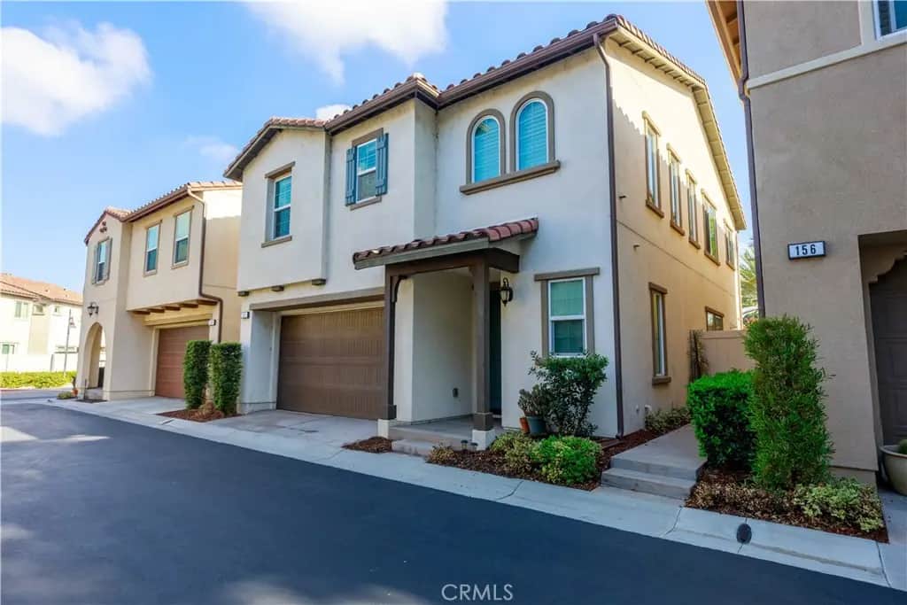 152 W Ridgewood, Long Beach, CA — listing photo 1