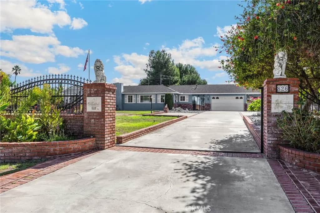 826 W Valencia Mesa Drive, Fullerton, CA — listing photo 1