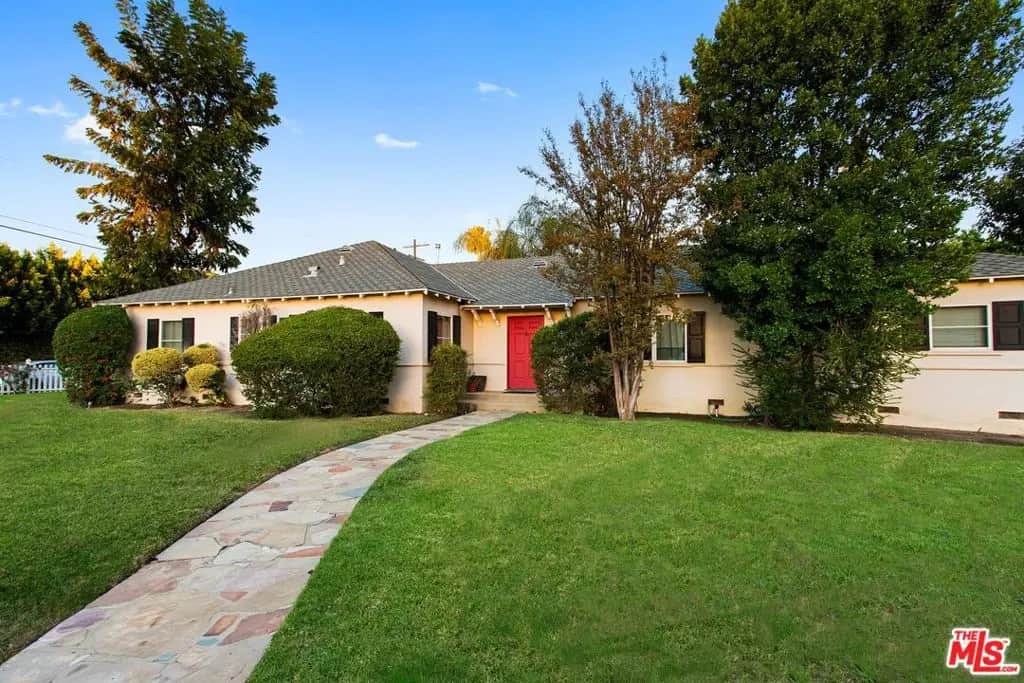 5450 Radford Avenue, Valley Village, CA — listing photo 1