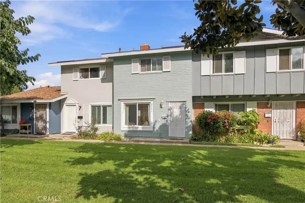 19746 Kingswood, Huntington Beach, CA — listing photo 1
