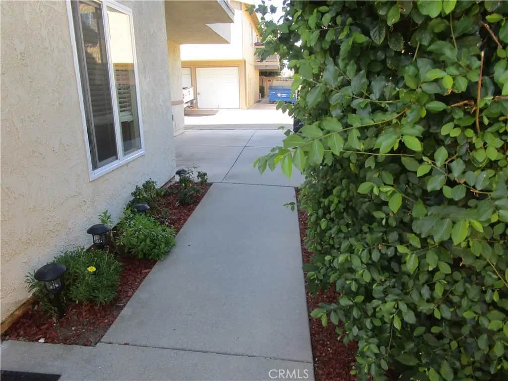 2403 Florida Street B, Huntington Beach, CA — listing photo 1