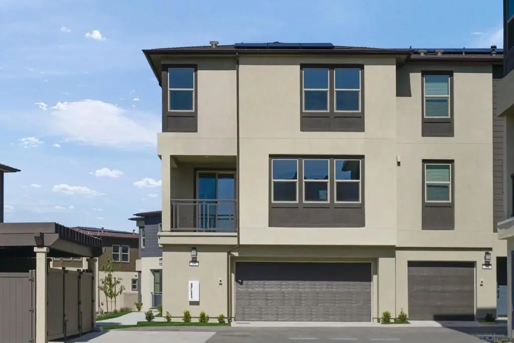 255 Larkspur, Oceanside, CA — listing photo 1