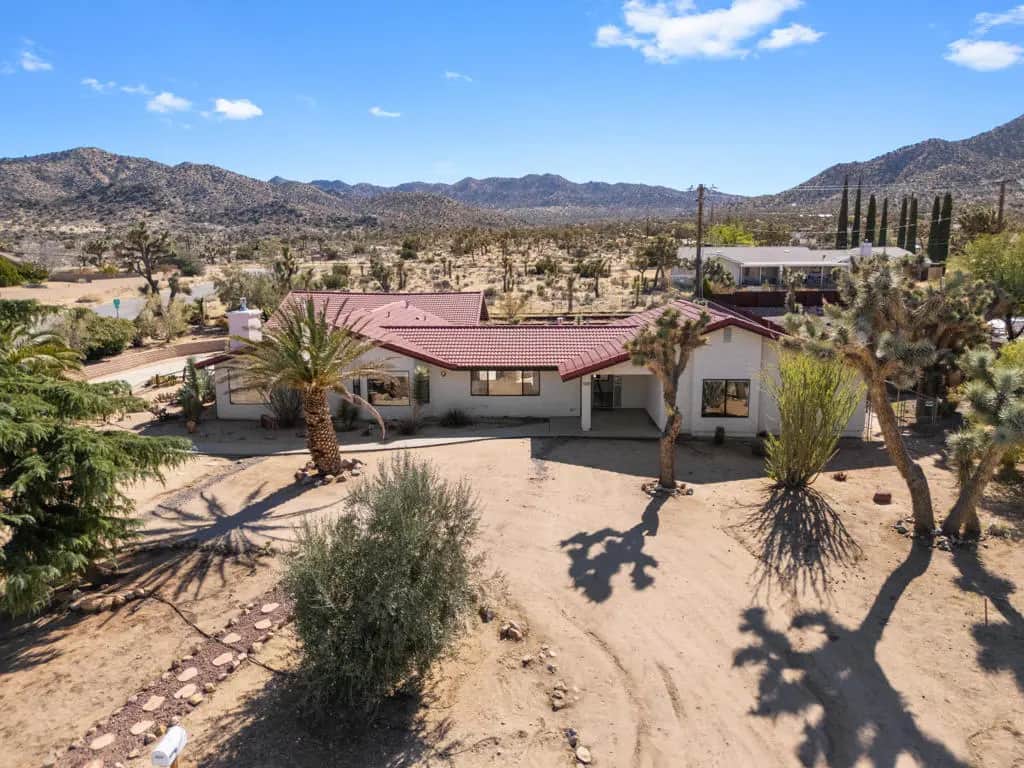 58549 Piedmont Drive, Yucca Valley, CA — listing photo 1