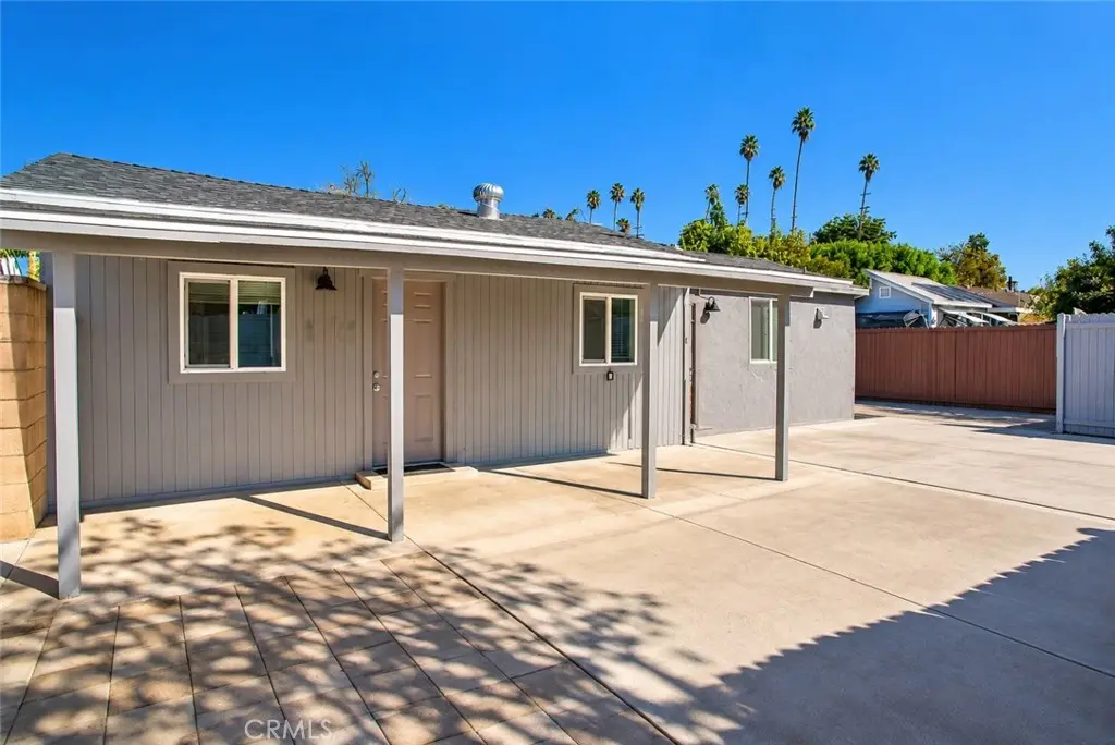 7354 Owensmouth Avenue, Canoga Park, CA — listing photo 1