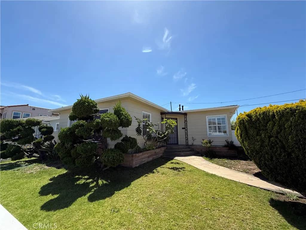 1903 S Grand, San Pedro, CA — listing photo 1
