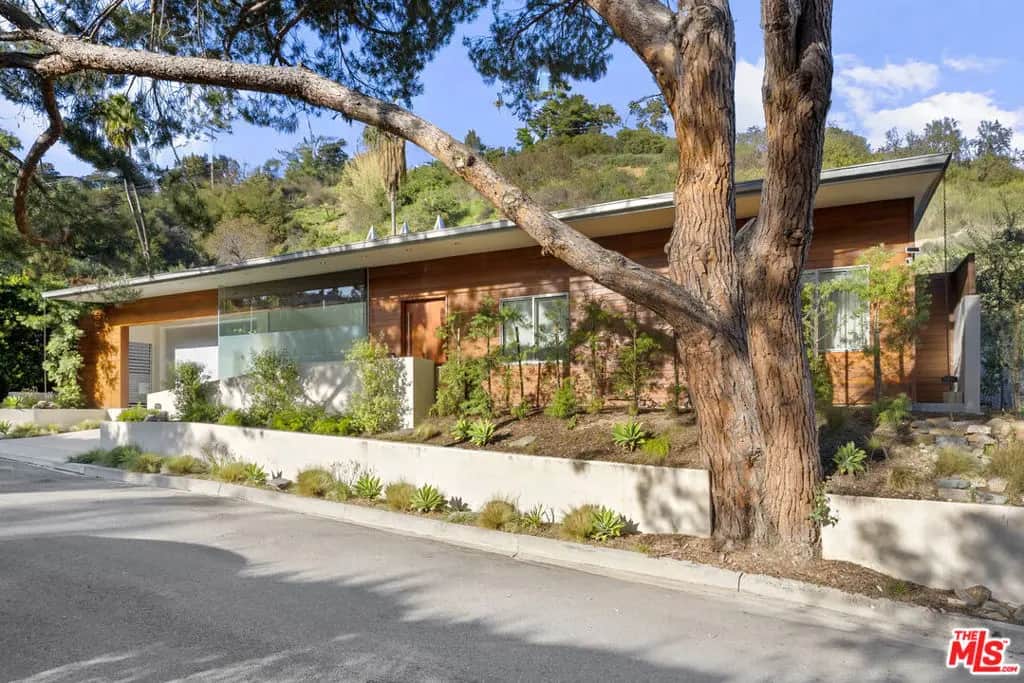 8137 Amor Road, Los Angeles, CA — listing photo 1