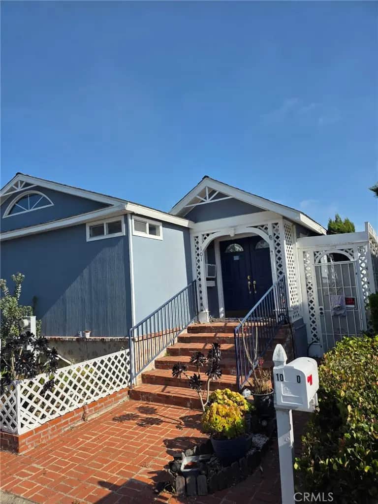1120 E Mission Rd, Fallbrook, CA — listing photo 1