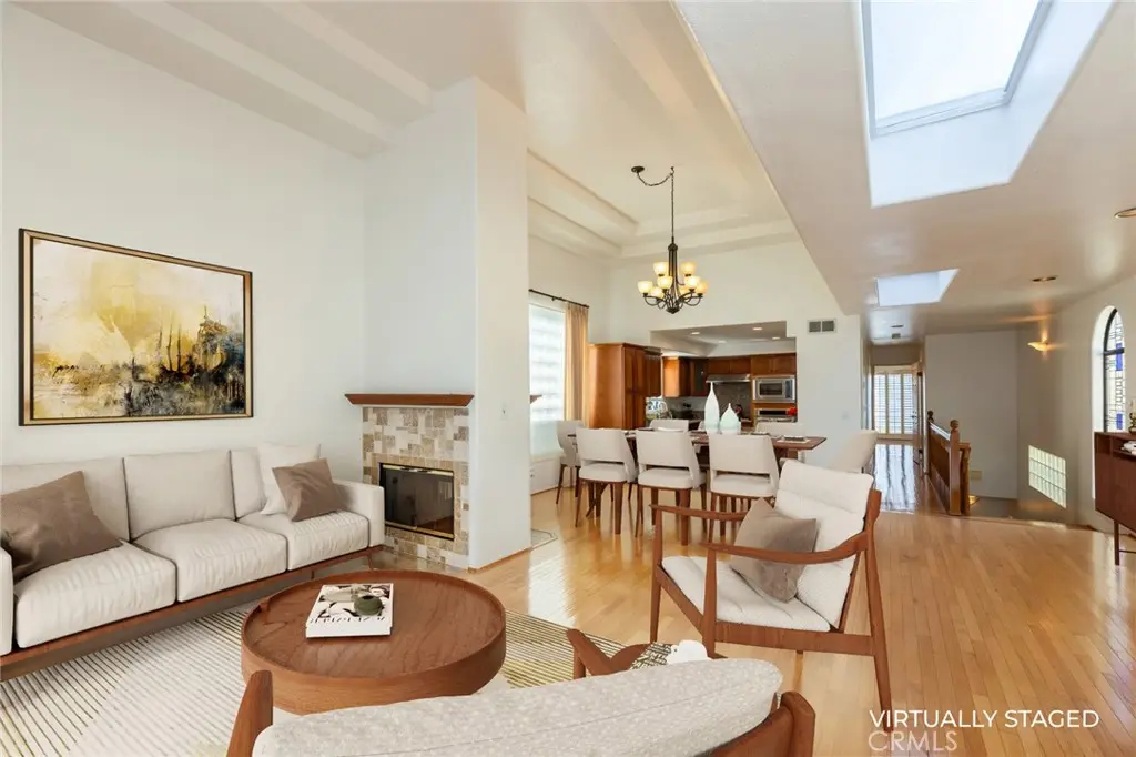 1717 Herrin St, Redondo Beach, CA — listing photo 1