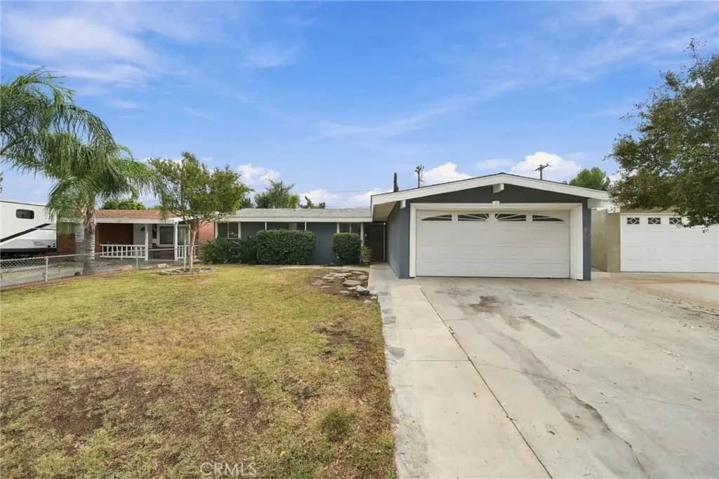 19222 Drycliff, Canyon Country, CA — listing photo 1