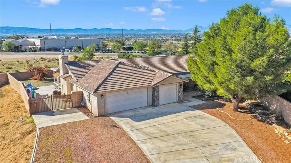 20301 Pima, Apple Valley, CA — listing photo 1