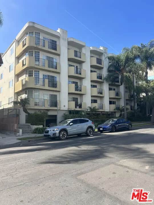 1817 Selby Avenue 305, Los Angeles, CA — listing photo 1
